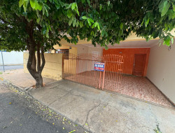 Casa para locação 120m² com 03 quartos em Dracena-SP