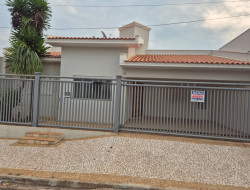 Casa para locação 120m² com 3 quartos em Dracena-SP