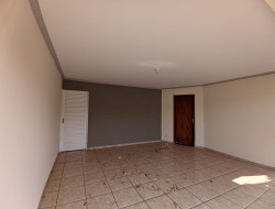 Casa para locação 130m² com 3 quartos em Dracena-SP