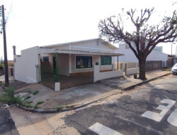 Casa para locação 140m² com 3 quartos em Dracena-SP