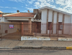 Casa para locação 160m² com 3 quartos em Dracena-SP