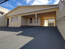 Casa para locação 200m² com 3 quartos em Dracena-SP