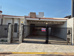 Casa para locação 200m² com 3 quartos em Dracena-SP