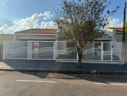 Casa para locação 230m² com 3 quartos em Dracena-SP