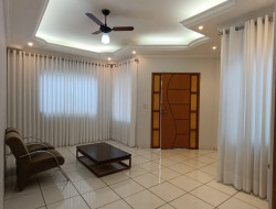 Casa para locação 230m² com 3 quartos em DRACENA-SP