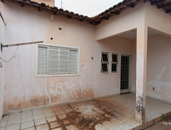 Casa para locação 60m² com 02 quartos em Dracena-SP