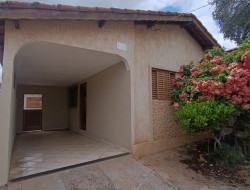 Casa para locação 90m² com 4 quartos em DRACENA-SP