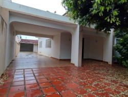 Casa para venda 150m² com 3 quartos em Dracena-SP