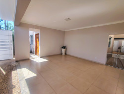 Casa para venda 160m² com 3 quartos em DRACENA-SP