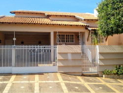 Casa para venda 338m² com 3 quartos em Dracena-SP