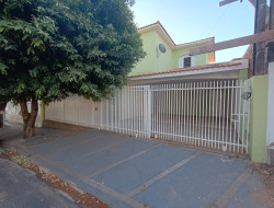 Casa para venda 200m² com 4 quartos em Dracena-SP