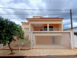 Casa para venda 244m² com 3 quartos em Dracena-SP