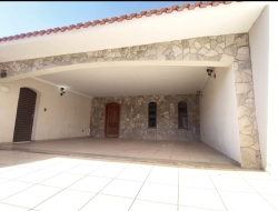 Casa para venda-locação 337m² com 4 quartos em Dracena-SP