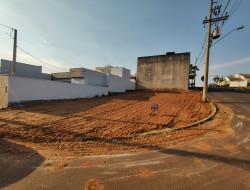 Lote para venda 243m² com 0 quarto em Dracena-SP
